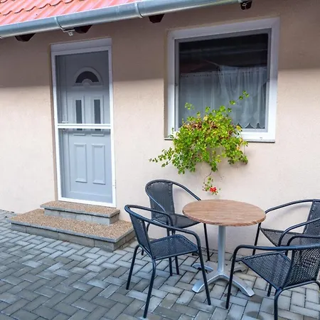 Biro Vendeghaz Sarmellek